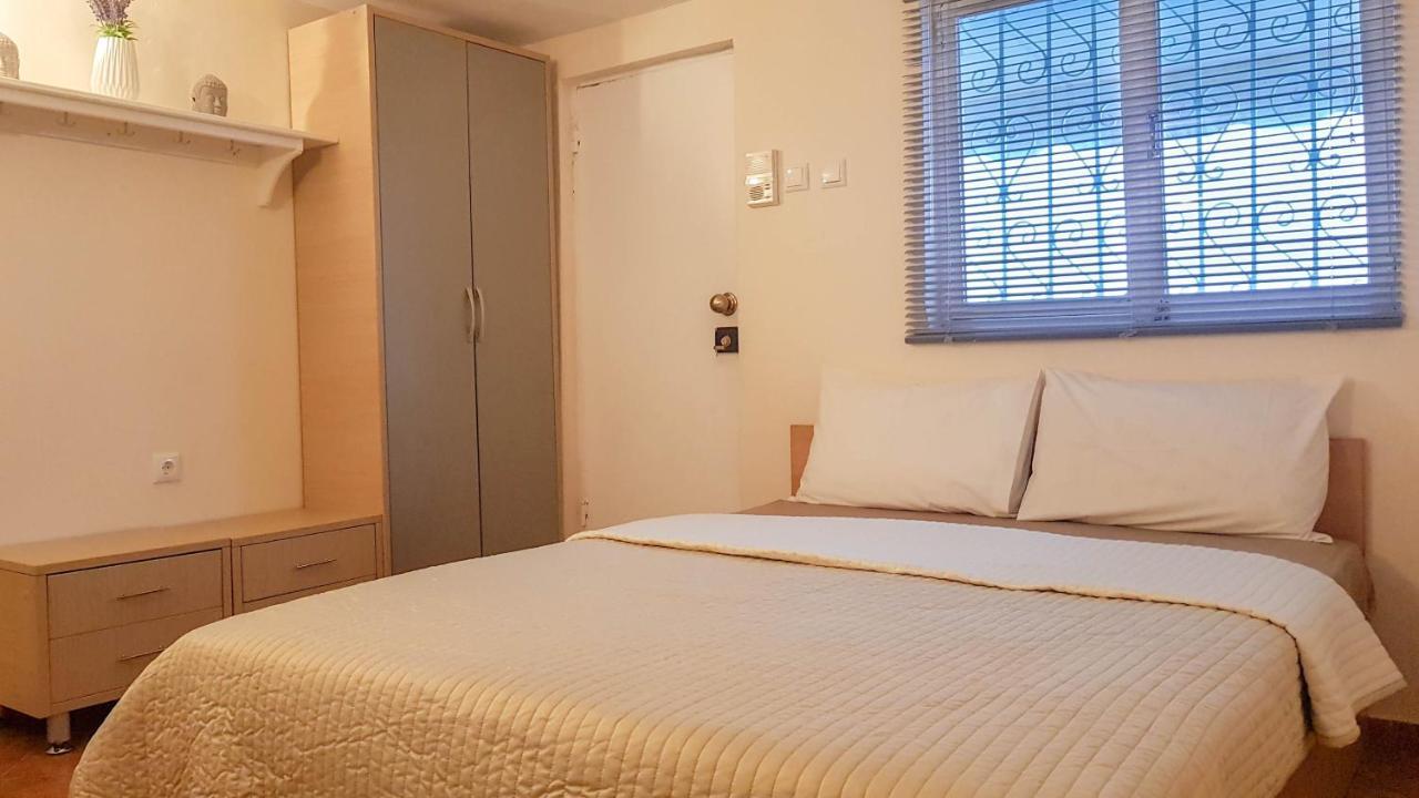 Studio With City View Apartment Tirnavos Exterior photo